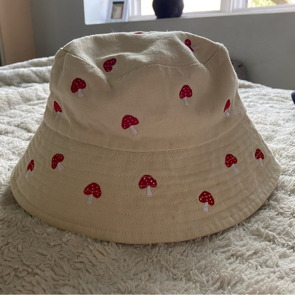 Beige Bucket Hat with Red Mushroom Embroidery